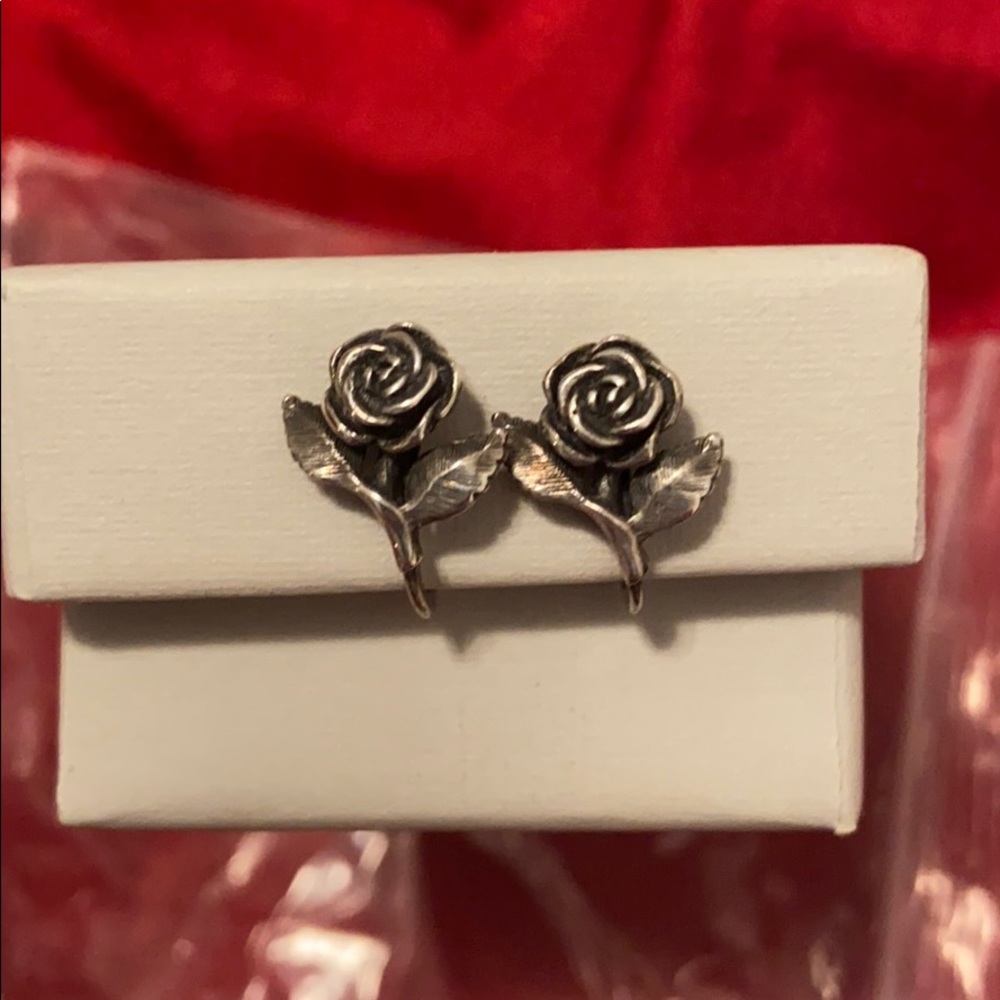 Vintage Screwback Sterling Silver Rose earnings